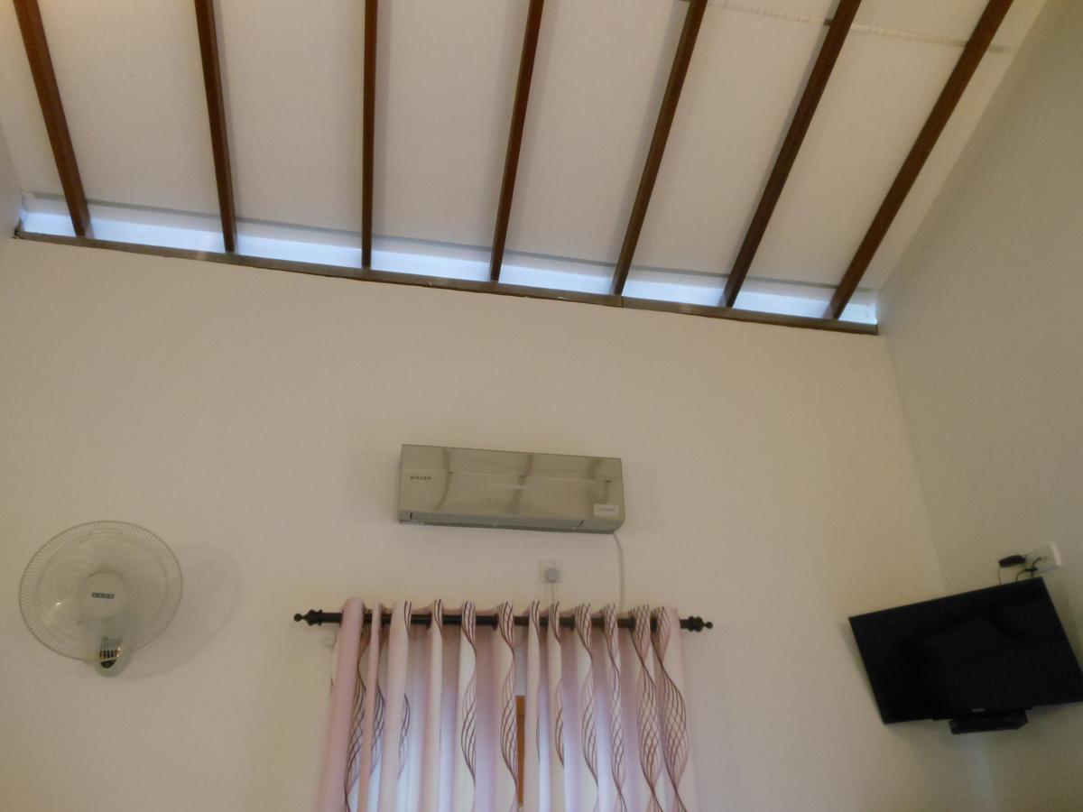 Lavender Hills Home Stay Kandy Esterno foto