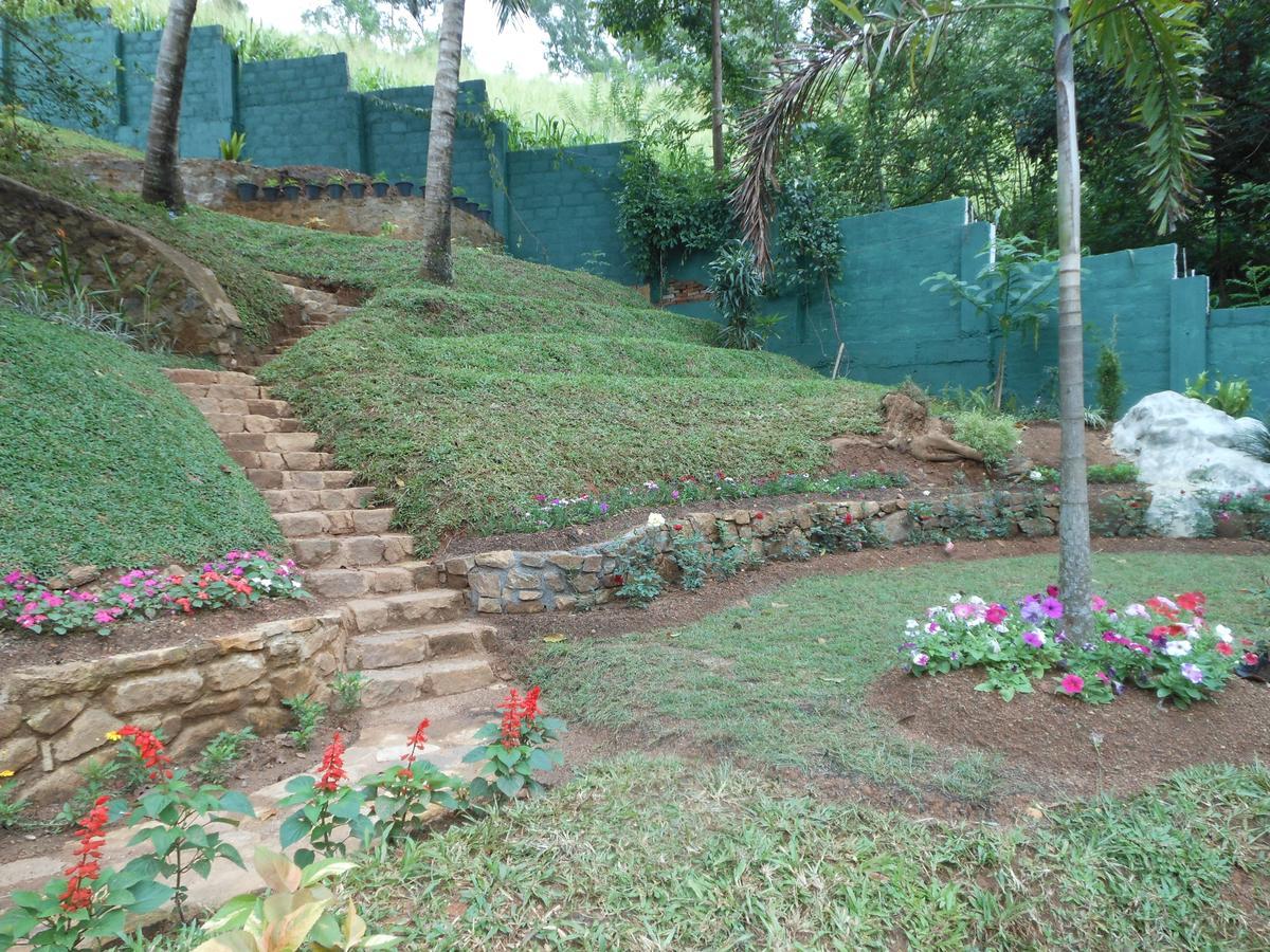 Lavender Hills Home Stay Kandy Esterno foto