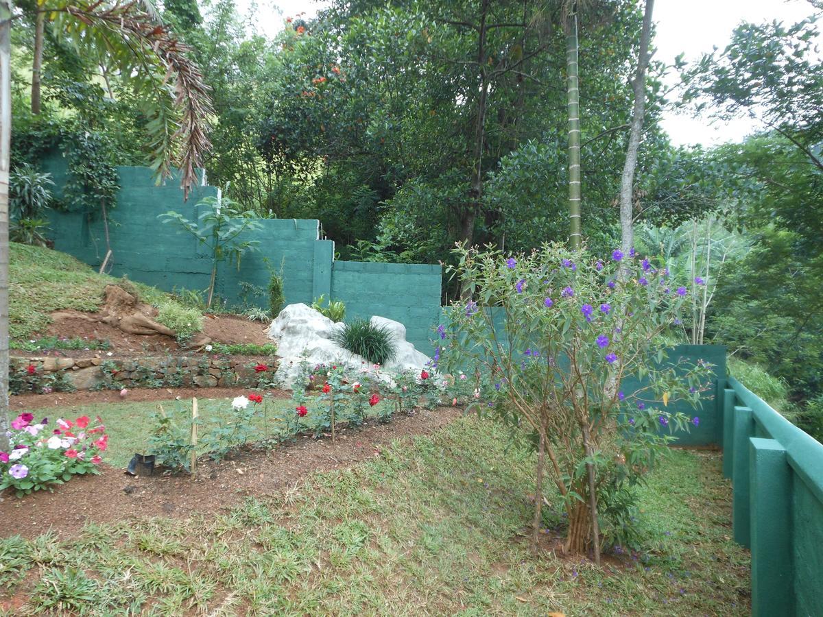 Lavender Hills Home Stay Kandy Esterno foto