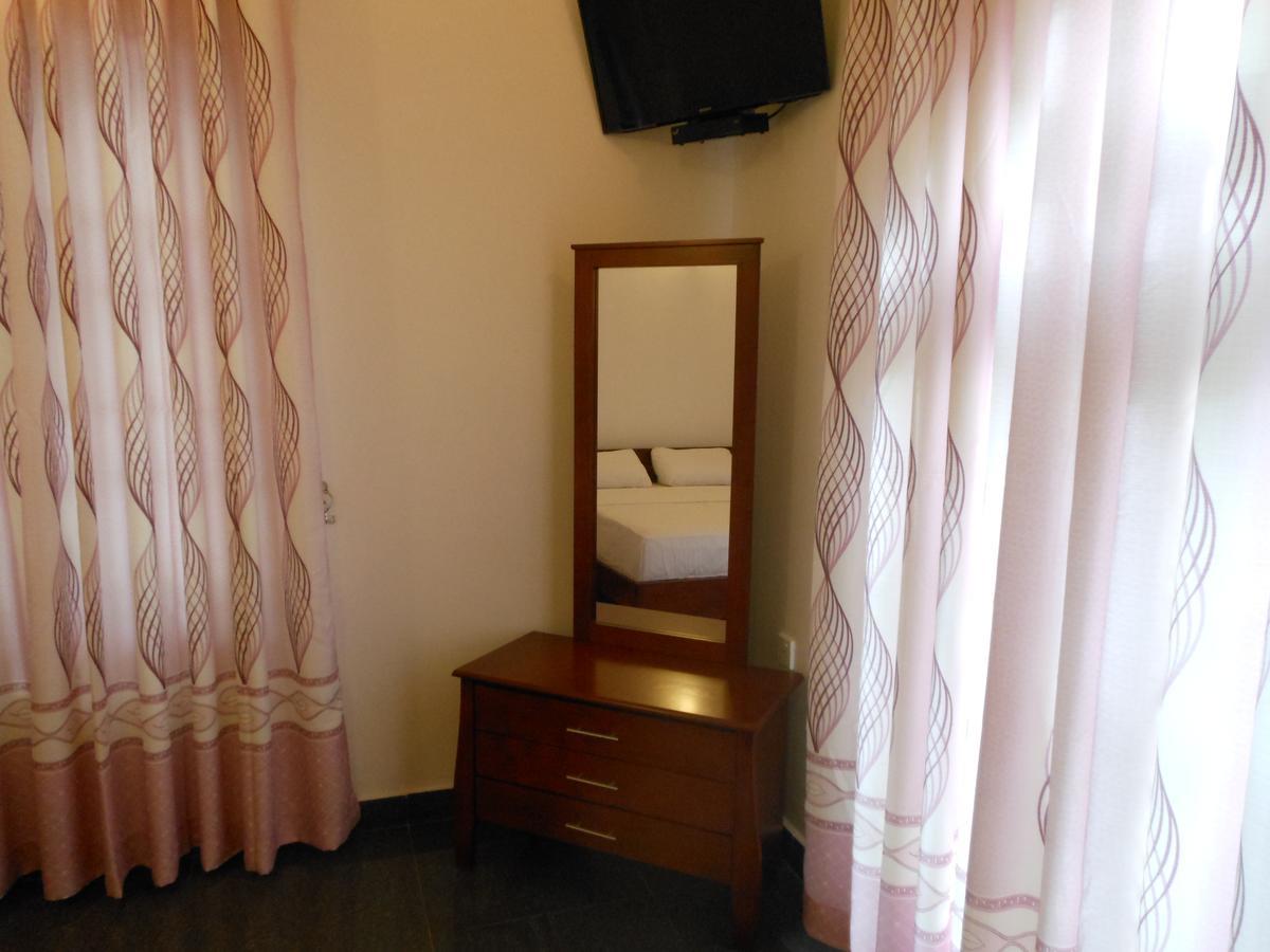 Lavender Hills Home Stay Kandy Esterno foto