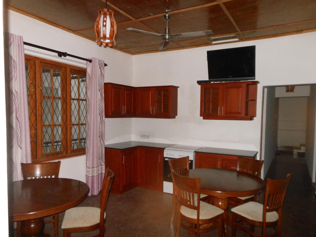 Lavender Hills Home Stay Kandy Esterno foto