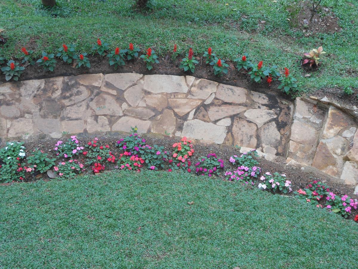 Lavender Hills Home Stay Kandy Esterno foto
